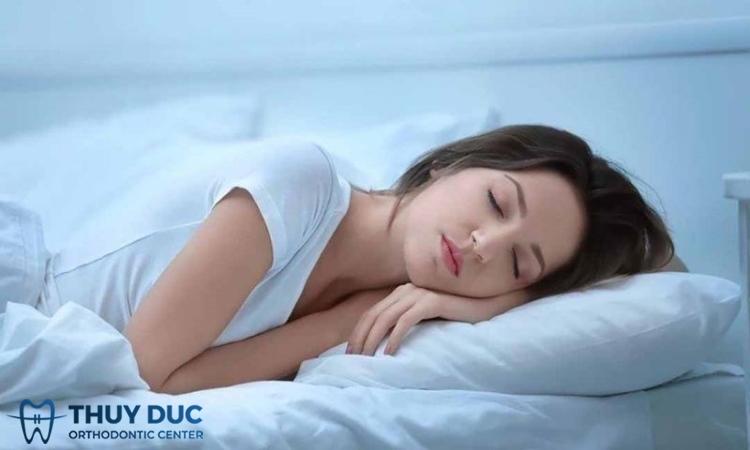 Giải mã giấc mơ bị rắn cắn vào tay, điềm báo tâm linh